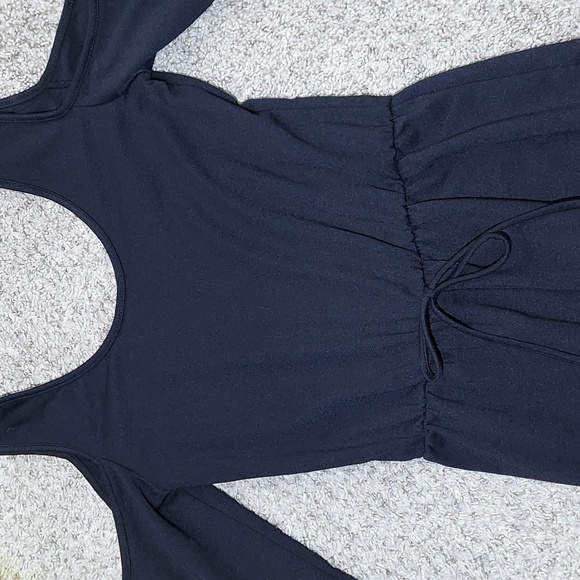 Lounge Cold Shoulder Jumpsuit in black - Picture 4 of 5